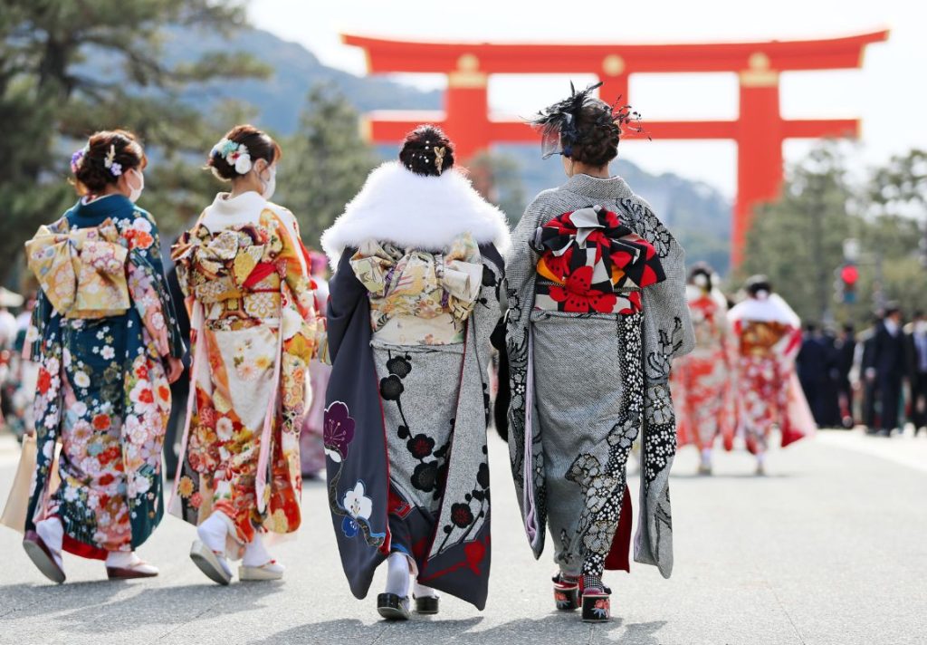 9 Dream Winter Destinations for a Magical Christmas Vacation - Kyoto - 9Pedia.com