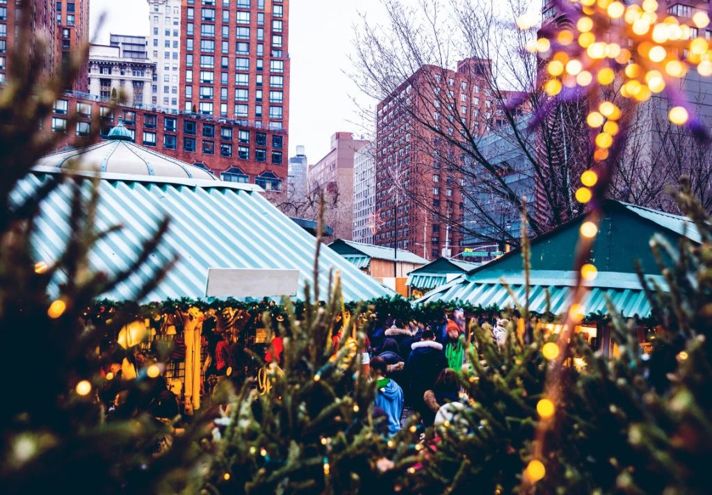 9 Dream Winter Destinations for a Magical Christmas Vacation - New York - 9Pedia.com